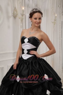 Black and White Beading Pick-ups Quinceanera Dress