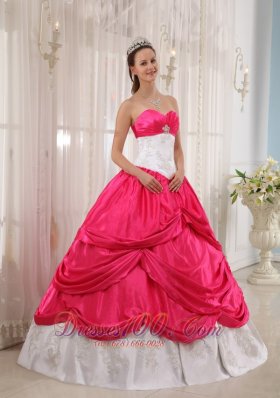 Cheap Red and White Appliques Sweetheart Quinceanera Dress