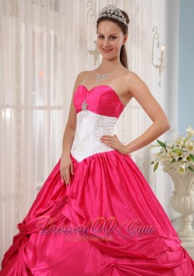 Cheap Red and White Appliques Sweetheart Quinceanera Dress