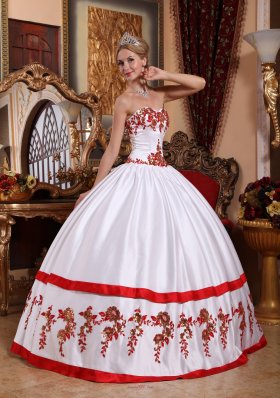 White Quinceanera Dress Red Appliques Taffeta Sweetheart