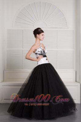 Black White V-neck Embroidery Floor-length Quinceanera Dress