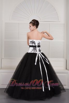 Black White V-neck Embroidery Floor-length Quinceanera Dress