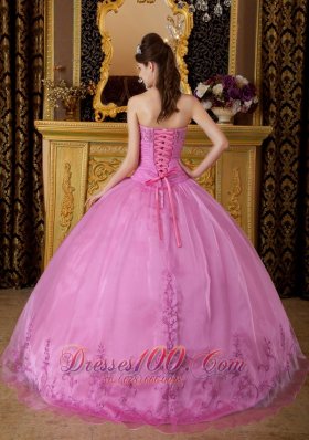 Pink Appliques Organza Sweetheart Ball Gown for Sweet 16