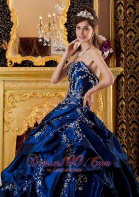 Navy Blue Sweetheart Appliques Floor-length Quinceanera Dress