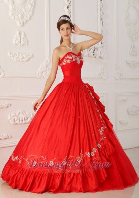 Red Sweet 16 Dress Sweetheart Embroidery and Beading