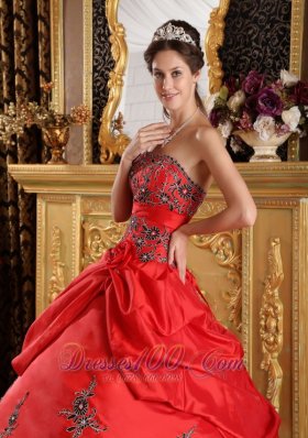 Red Embroidery Strapless Floor-length Sweet 16 Dress