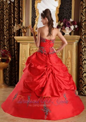 Red Embroidery Strapless Floor-length Sweet 16 Dress