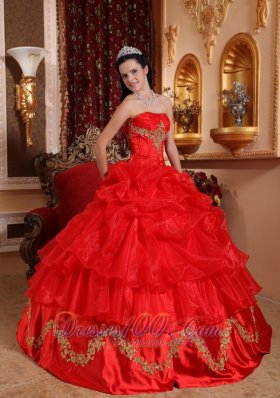 Appliques Pick-ups Quinceanera Dress Red Beading