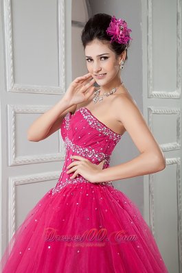 2013 Hot Pink Sweetheart Beading Dress For Quinceanera