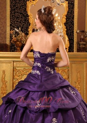 Trendy Purple Bead Appliques Sweetheart Quinceanea Dress