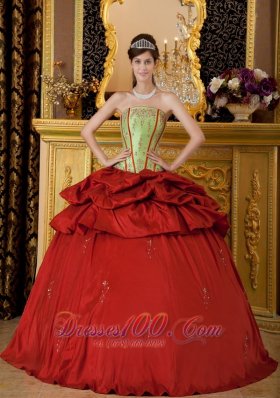 Red Quinceanera Dress Strapless Appliques Floor-length
