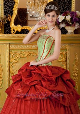 Red Quinceanera Dress Strapless Appliques Floor-length