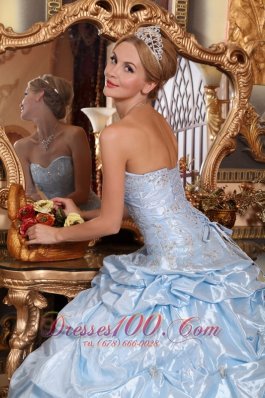 Baby Blue Quinceanera Dress Embroidery Pick-ups