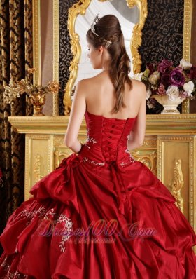 Wine Red Quinceanera Dress Strapless Floor-length Appliques