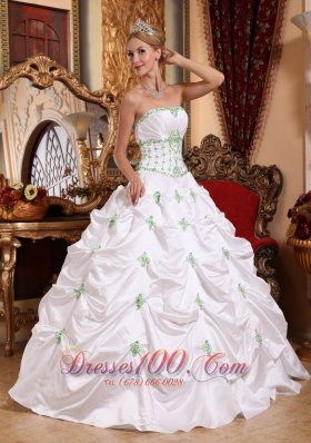 2013 White Quinceanera Dress Appliques Pick-ups