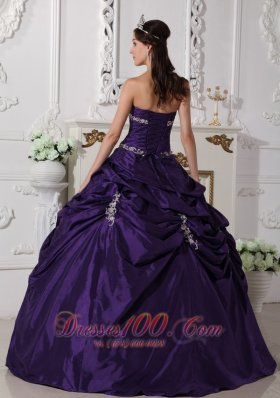 Puffy Dark Purple Quinceanera Dress Taffeta Appliques