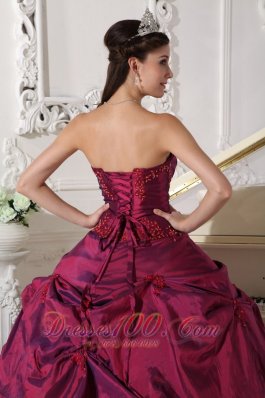 Burgundy Quinceanera Dress Appilques Sweetheart