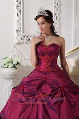 Burgundy Quinceanera Dress Appilques Sweetheart