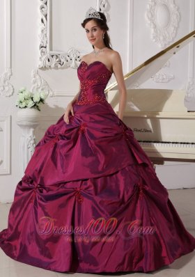 Burgundy Quinceanera Dress Appilques Sweetheart