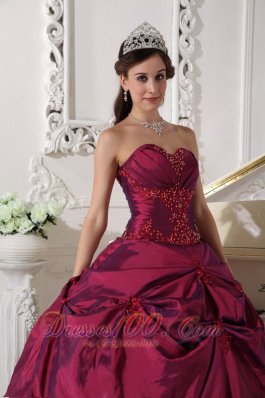 Burgundy Quinceanera Dress Appilques Sweetheart