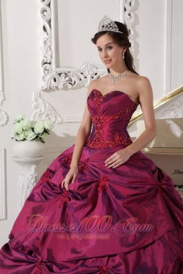 Burgundy Quinceanera Dress Appilques Sweetheart