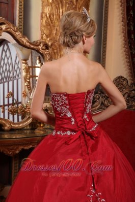 Pretty Wine Red Quinceanera Dress Floor-length Embroidery