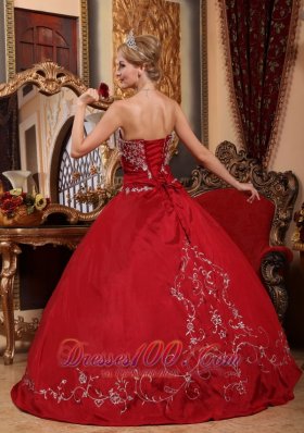 Pretty Wine Red Quinceanera Dress Floor-length Embroidery