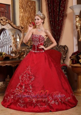 Pretty Wine Red Quinceanera Dress Floor-length Embroidery