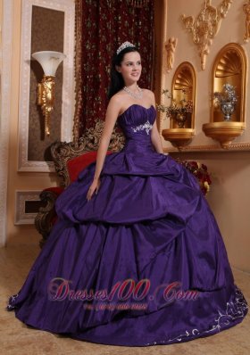 Elegant Sweetheart Taffeta Purple Quinceanera Dress