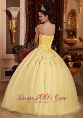 2013 Light Yellow Sweetheart Beading Quinceanera Dress