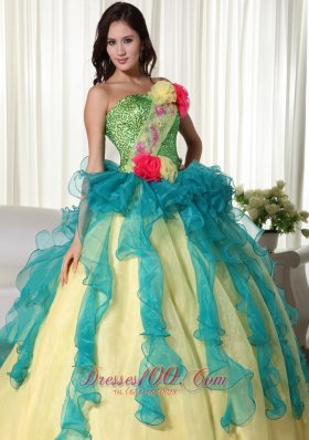 Yellow Strapless Floor-length Organza Quinceanera Dress