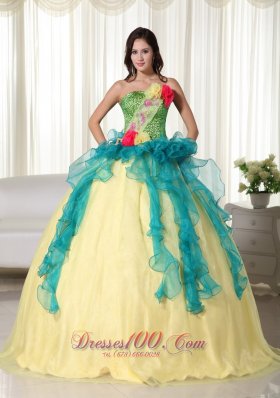 Yellow Strapless Floor-length Organza Quinceanera Dress