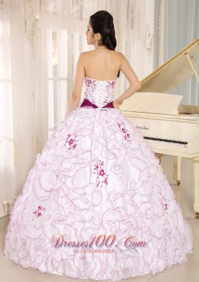 White Organza Strapless Quinceanera Dress With Embroidery