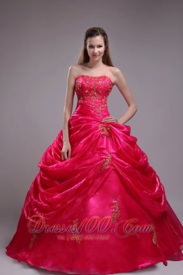 2013 Red Quinceanera Dress Organza Beading Pick-ups