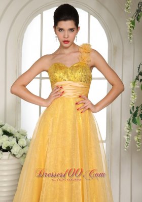 Light Yellow One Shoulder Seventeen Prom Dress