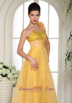 Light Yellow One Shoulder Seventeen Prom Dress