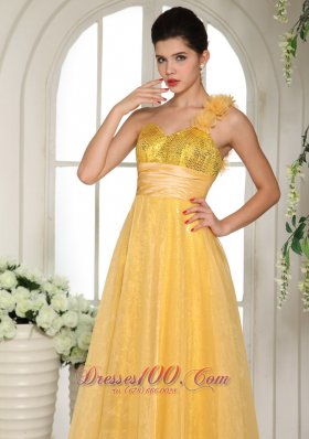 Light Yellow One Shoulder Seventeen Prom Dress