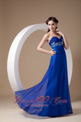 Brush Train Royal Appliques Seventeen Prom Dress