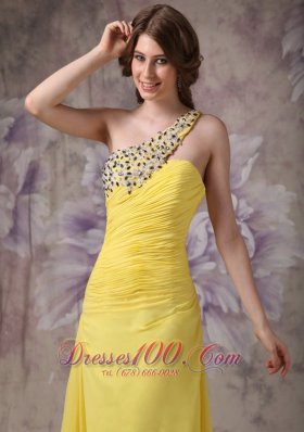 Yellow One Shoulder Beads Evening Dress Ruched