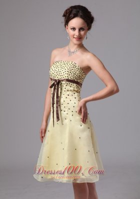 Sash Knee-length Beaded Prom Dress For Prom Party