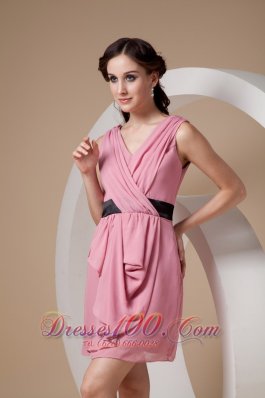 Rose Pink Column V-neck Mini Ruch Bridesmaid Dress