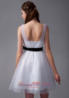 White V-neck Mini Tulle and Taffeta Bow Prom Dress