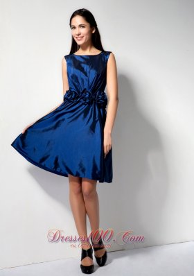 Royal Scoop Knee-length Flower Waistband Prom Dress