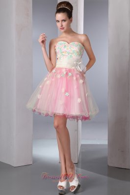 Colorful Appliques Decorate Mini-length Prom Dress