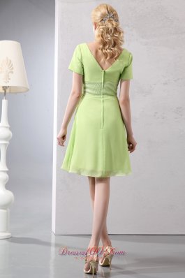 Short sleeves Yellow Green Mini Graduation Dress Sequined