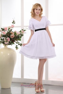 Mini-length White Chiffon Prom Dress with Sleeves