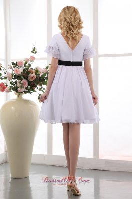 Mini-length White Chiffon Prom Dress with Sleeves