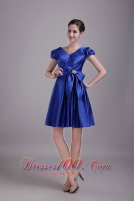 Cap Sleeves Blue Mini Bridesmaid Dress V-neck Beaded