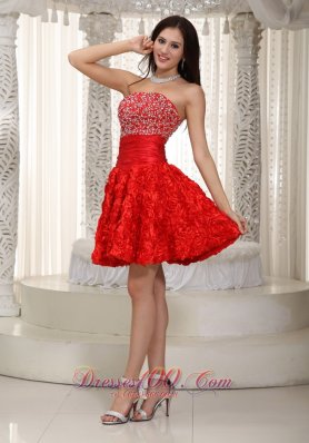 Rolling Flower Red Mini Prom Dress Strapless Beaded