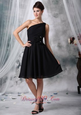 Black Princess One Shoulder Knee-length Prom Dress